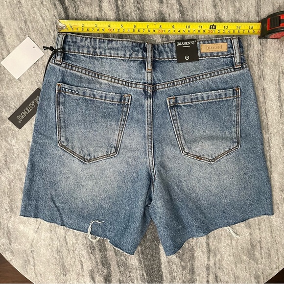 BLANK NYC Denim Shorts - Picture 2 of 2